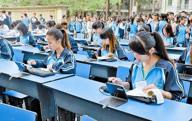 品德与科学课程教师以鼓舞式教育为主提高了孩子学习的积极性 品德与科学课程教师以鼓舞式教育为主提高了孩子学习的积极性